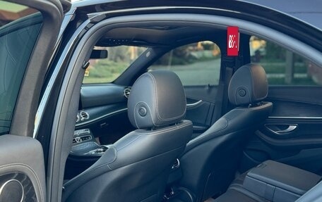 Mercedes-Benz E-Класс, 2019 год, 3 950 000 рублей, 16 фотография