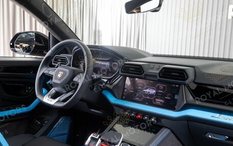 Lamborghini Urus I, 2025 год, 52 000 000 рублей, 10 фотография