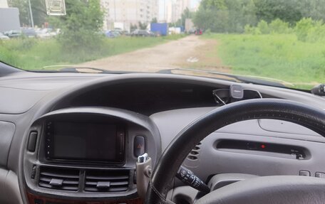 Toyota Estima III рестайлинг -2, 2002 год, 899 000 рублей, 37 фотография