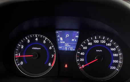 Hyundai Solaris II рестайлинг, 2012 год, 629 000 рублей, 16 фотография
