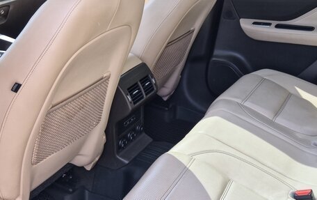 Jaguar F-Pace, 2018 год, 2 870 000 рублей, 14 фотография