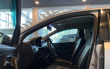 Volkswagen Polo VI (EU Market), 2011 год, 965 000 рублей, 16 фотография
