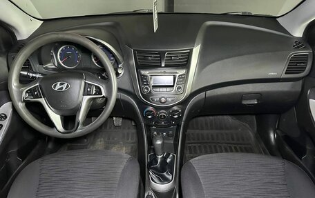 Hyundai Solaris II рестайлинг, 2015 год, 799 000 рублей, 9 фотография