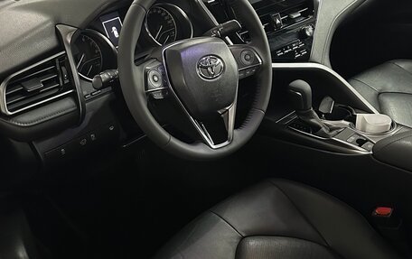 Toyota Camry, 2021 год, 3 370 000 рублей, 5 фотография