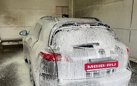 Infiniti FX I, 2003 год, 900 000 рублей, 6 фотография