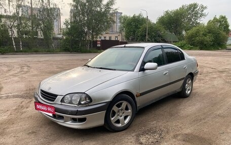 Toyota Avensis III рестайлинг, 1999 год, 215 000 рублей, 2 фотография