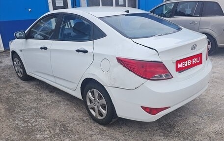 Hyundai Solaris II рестайлинг, 2014 год, 460 000 рублей, 3 фотография