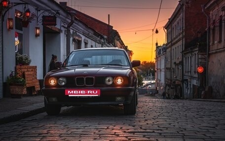 BMW 5 серия, 1989 год, 600 000 рублей, 9 фотография