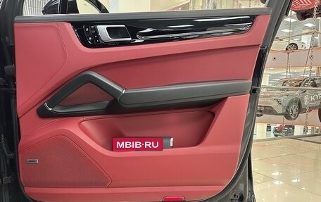 Porsche Cayenne III, 2019 год, 9 199 000 рублей, 27 фотография