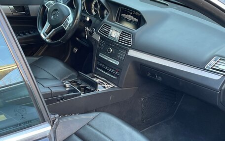 Mercedes-Benz E-Класс, 2015 год, 2 300 000 рублей, 4 фотография
