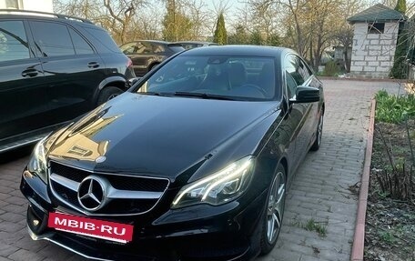 Mercedes-Benz E-Класс, 2015 год, 2 300 000 рублей, 10 фотография