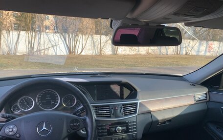 Mercedes-Benz E-Класс, 2011 год, 1 270 000 рублей, 17 фотография