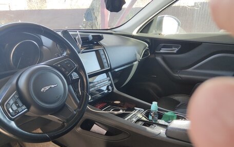 Jaguar F-Pace, 2016 год, 2 350 000 рублей, 4 фотография