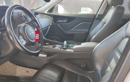 Jaguar F-Pace, 2016 год, 2 350 000 рублей, 9 фотография