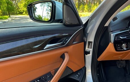 BMW 5 серия, 2018 год, 3 190 000 рублей, 15 фотография