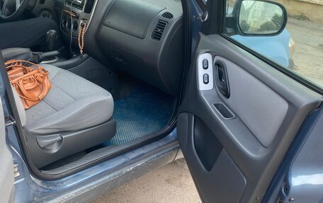 Ford Escape II, 2004 год, 490 000 рублей, 9 фотография