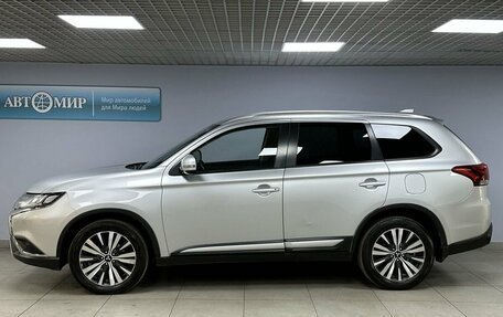 Mitsubishi Outlander III рестайлинг 3, 2019 год, 2 143 000 рублей, 8 фотография