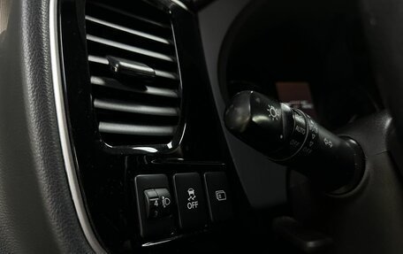 Mitsubishi Outlander III рестайлинг 3, 2019 год, 2 143 000 рублей, 17 фотография