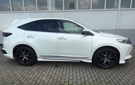 Toyota Harrier, 2019 год, 2 800 000 рублей, 2 фотография