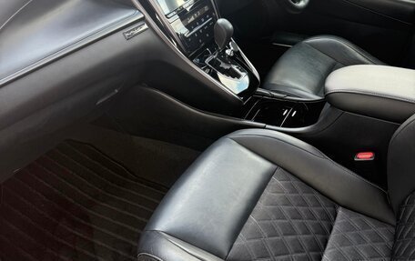 Toyota Harrier, 2019 год, 2 800 000 рублей, 7 фотография