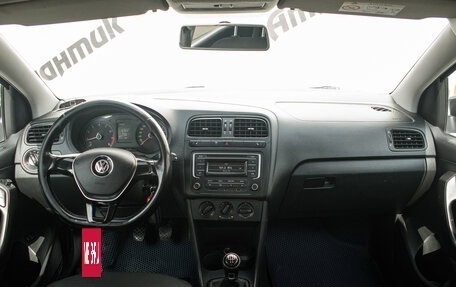 Volkswagen Polo VI (EU Market), 2015 год, 890 000 рублей, 13 фотография