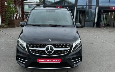 Mercedes-Benz V-Класс, 2019 год, 5 800 000 рублей, 2 фотография