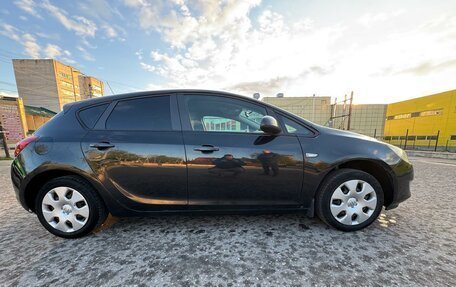 Opel Astra J, 2010 год, 550 000 рублей, 10 фотография