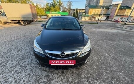 Opel Astra J, 2010 год, 550 000 рублей, 2 фотография
