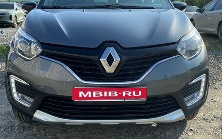 Renault Kaptur I рестайлинг, 2017 год, 1 600 000 рублей, 2 фотография