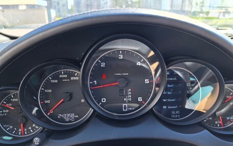 Porsche Cayenne III, 2014 год, 2 800 000 рублей, 22 фотография