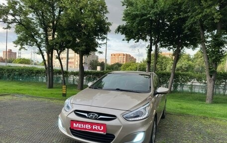 Hyundai Solaris II рестайлинг, 2014 год, 1 050 000 рублей, 3 фотография
