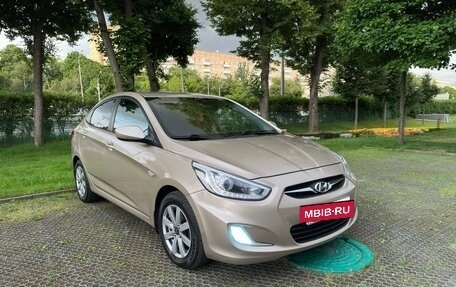Hyundai Solaris II рестайлинг, 2014 год, 1 050 000 рублей, 2 фотография