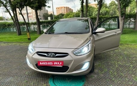 Hyundai Solaris II рестайлинг, 2014 год, 1 050 000 рублей, 10 фотография