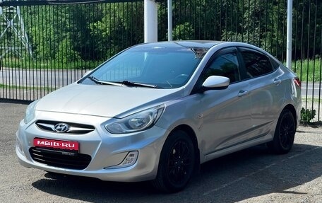 Hyundai Solaris II рестайлинг, 2012 год, 819 000 рублей, 11 фотография