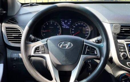 Hyundai Solaris II рестайлинг, 2012 год, 819 000 рублей, 20 фотография