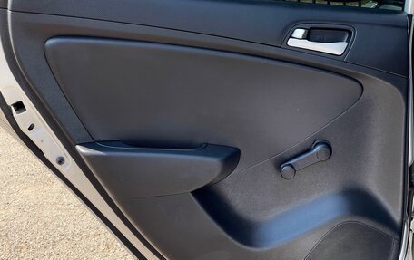 Hyundai Solaris II рестайлинг, 2012 год, 819 000 рублей, 26 фотография