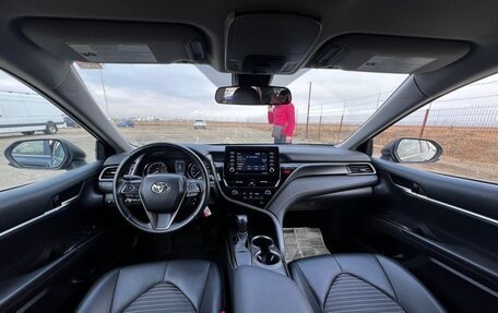 Toyota Camry, 2021 год, 2 000 000 рублей, 4 фотография