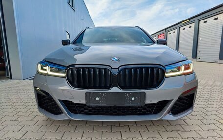 BMW 5 серия, 2022 год, 7 100 000 рублей, 2 фотография
