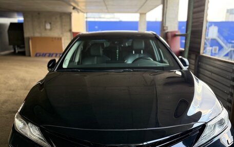 Toyota Camry, 2021 год, 3 300 000 рублей, 3 фотография