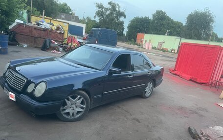 Mercedes-Benz E-Класс, 1998 год, 370 000 рублей, 4 фотография