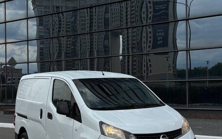 Nissan NV200, 2010 год, 650 000 рублей, 3 фотография