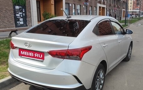 Hyundai Solaris II рестайлинг, 2022 год, 1 850 000 рублей, 4 фотография