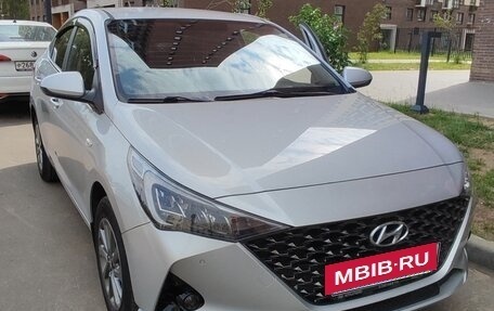 Hyundai Solaris II рестайлинг, 2022 год, 1 850 000 рублей, 3 фотография