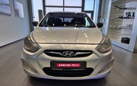 Hyundai Solaris II рестайлинг, 2013 год, 490 000 рублей, 2 фотография
