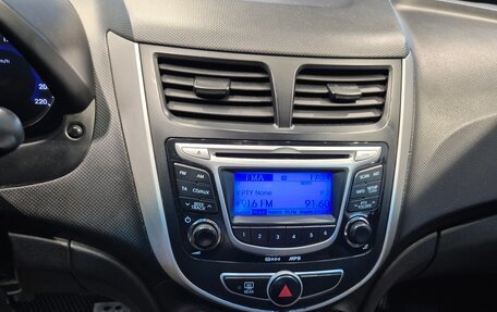 Hyundai Solaris II рестайлинг, 2013 год, 490 000 рублей, 22 фотография