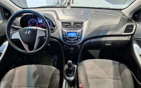 Hyundai Solaris II рестайлинг, 2013 год, 490 000 рублей, 13 фотография