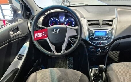 Hyundai Solaris II рестайлинг, 2013 год, 490 000 рублей, 17 фотография