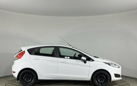 Ford Fiesta, 2015 год, 890 000 рублей, 10 фотография