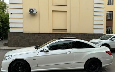 Mercedes-Benz E-Класс, 2010 год, 1 200 000 рублей, 10 фотография