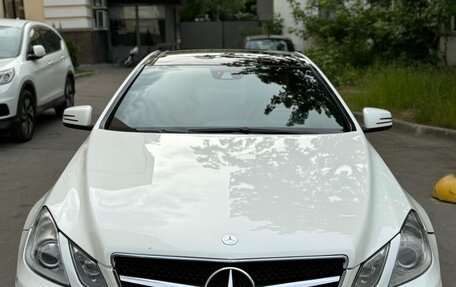 Mercedes-Benz E-Класс, 2010 год, 1 200 000 рублей, 3 фотография